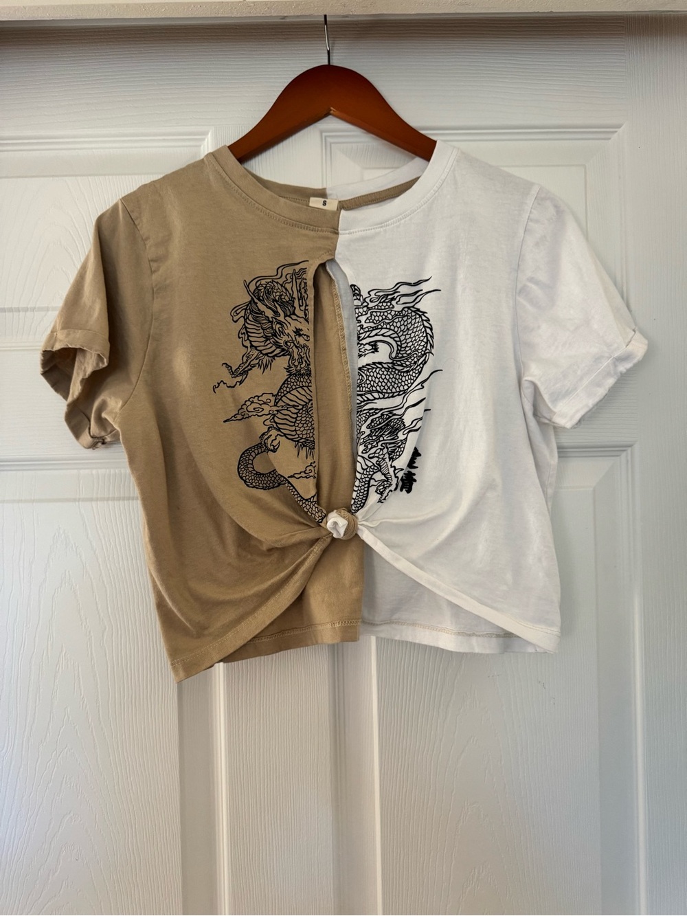Vintage Two-Tone Dragon Knot Front Tee - Beige & White